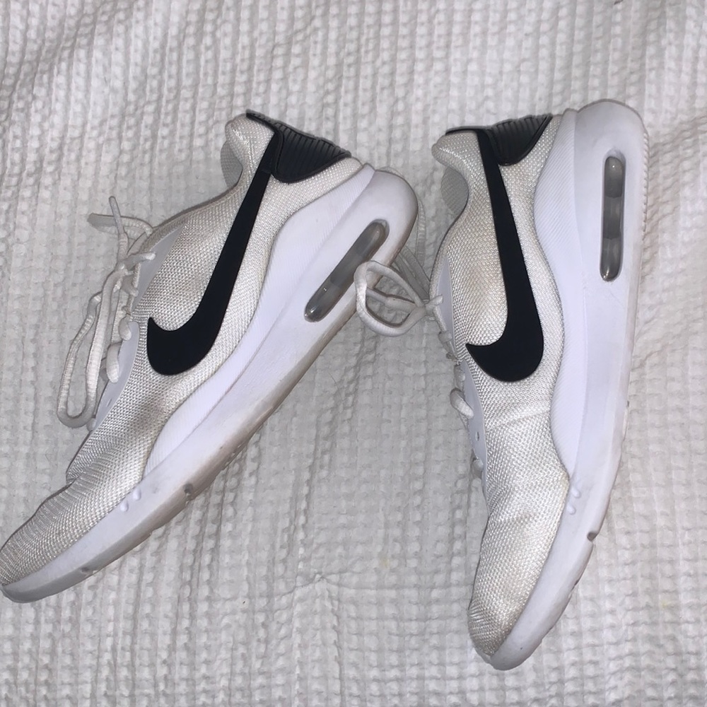 Nike Air Tennis Shoes!